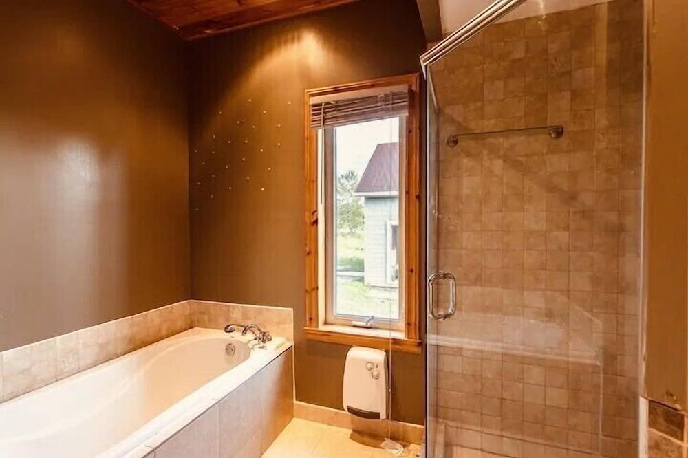 Photo of Bathroom in Deleage