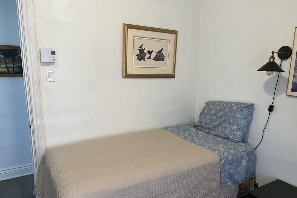 Photo of Bedroom in Saint Hyacinthe