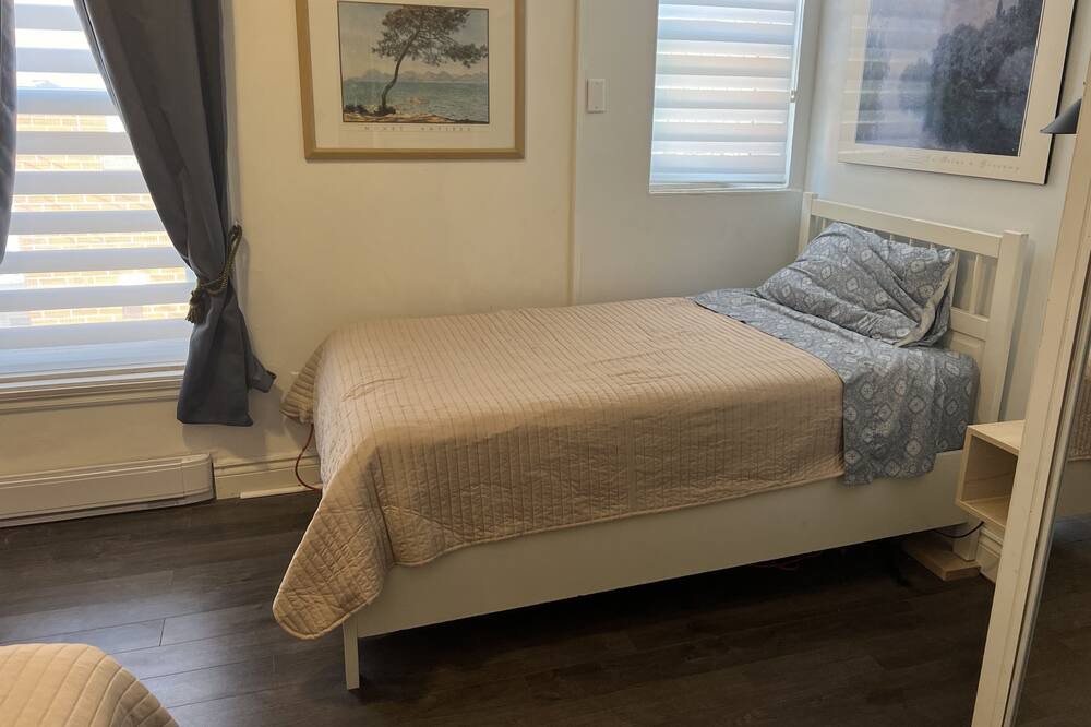 Photo of Bedroom in Saint Hyacinthe