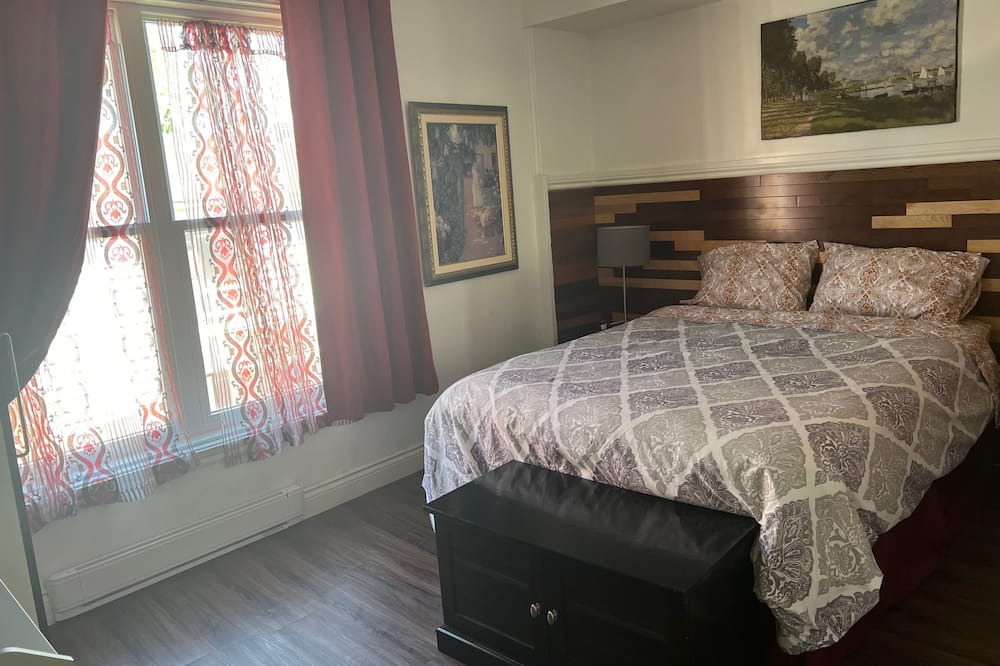 Photo of Bedroom in Saint Hyacinthe