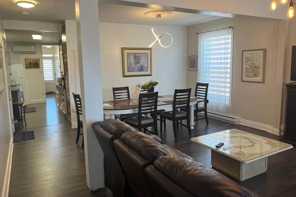 Photo of Livingroom in Saint Hyacinthe