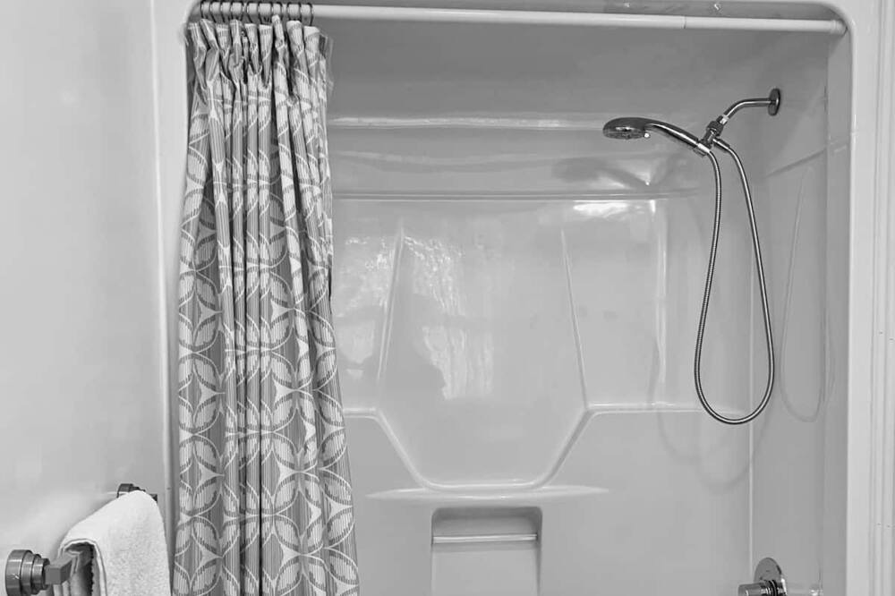Photo of Bathroom in Saint Hyacinthe