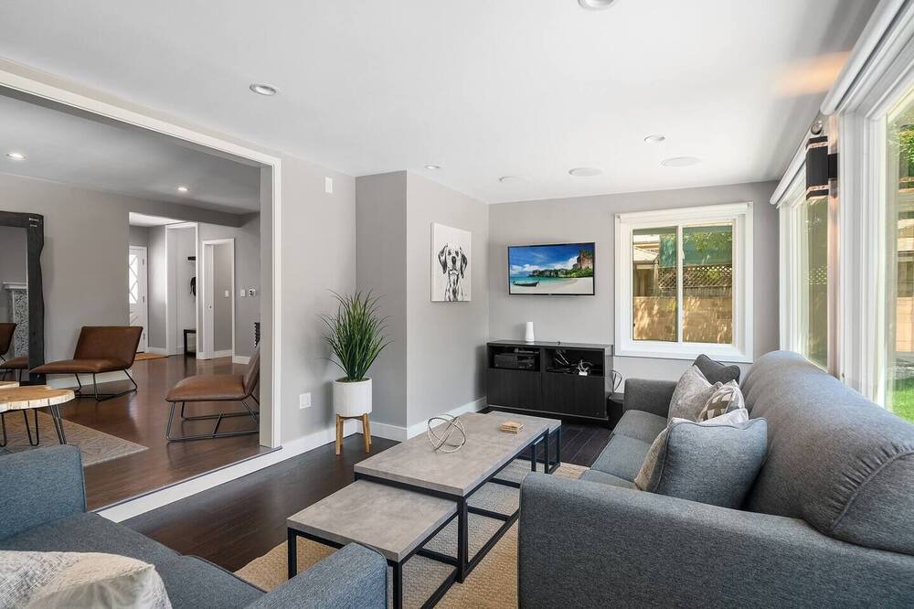 Photo of Bedroom in Canoga Park