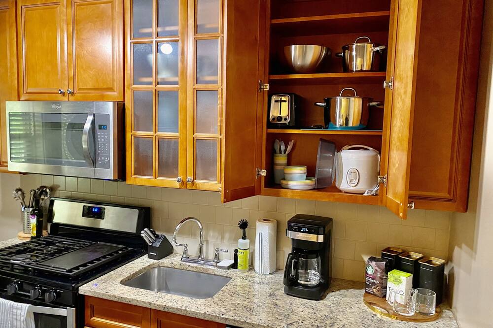 Photo of Kitchen in West Plaza