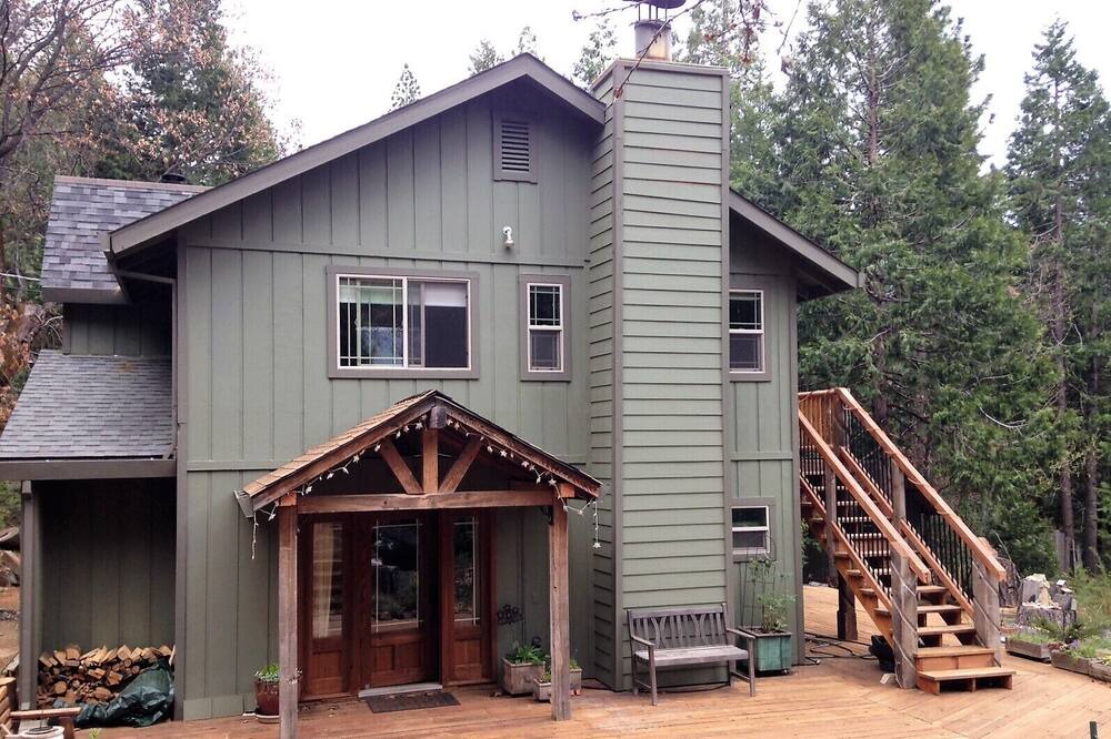 Photo of Outdoor in Apple Hill