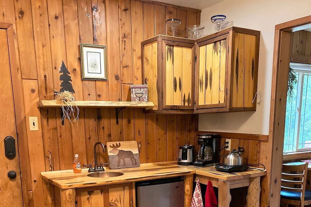 Photo of Kitchen in Apple Hill