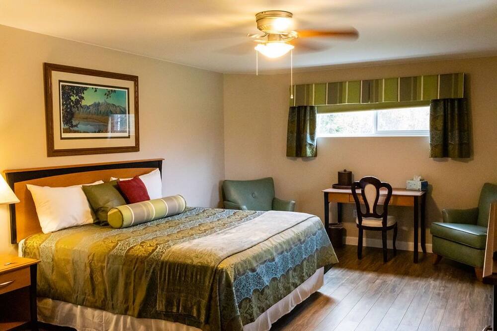 Photo of Bedroom in Big Lake