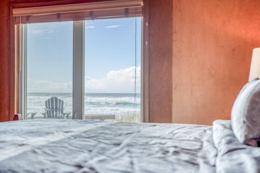 Photo of Bedroom in Neskowin