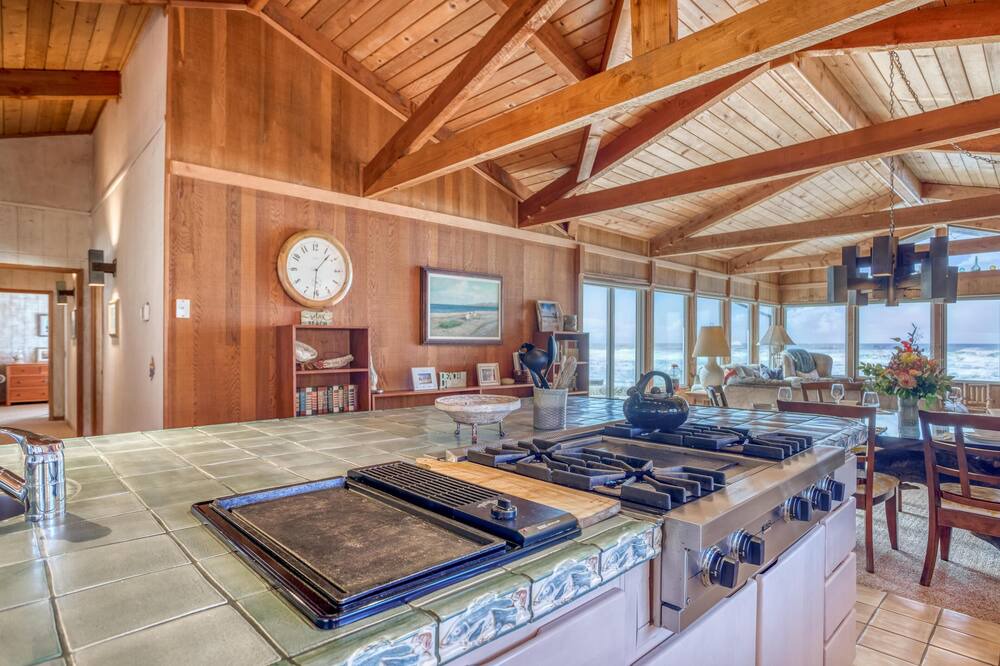 Photo of Kitchen in Neskowin
