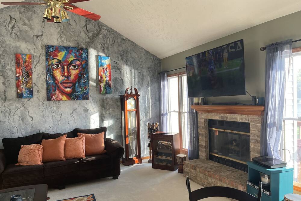 Photo of Livingroom in Dimondale
