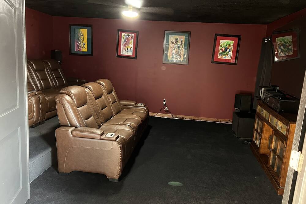 Photo of Livingroom in Dimondale
