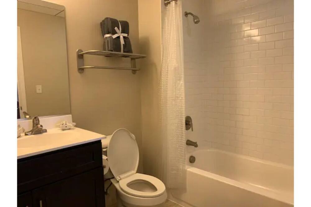 Photo of Bathroom in Inner Harbor