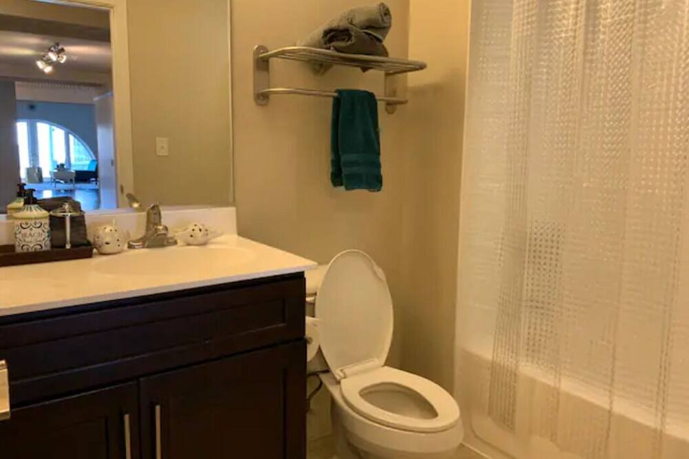 Photo of Bathroom in Inner Harbor