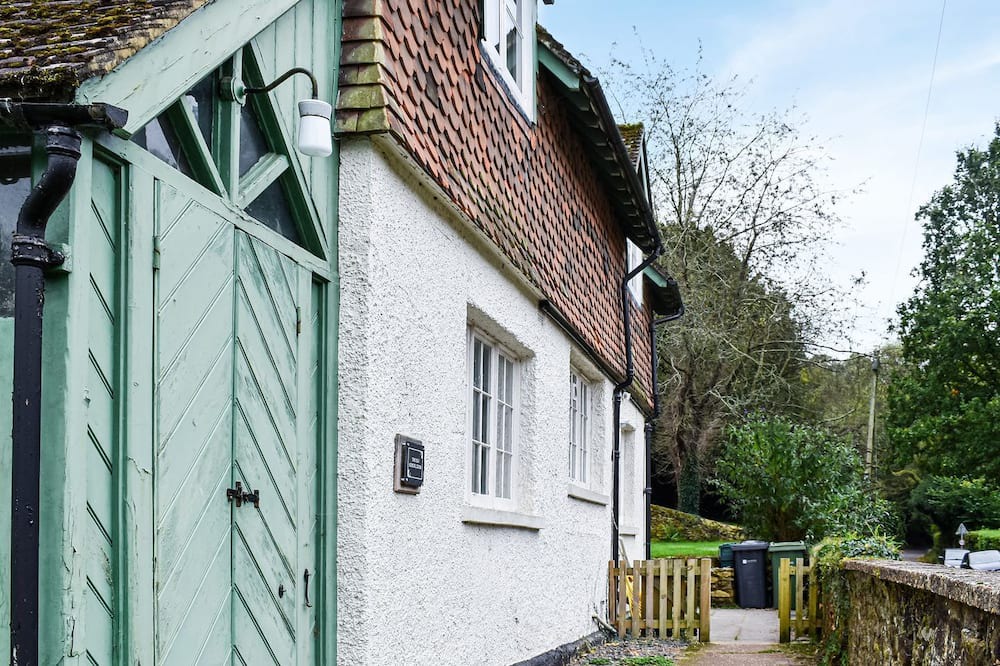 Photo of Outdoor in Peaslake