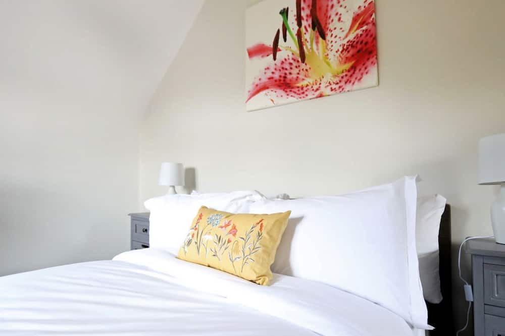 Photo of Others in Peaslake