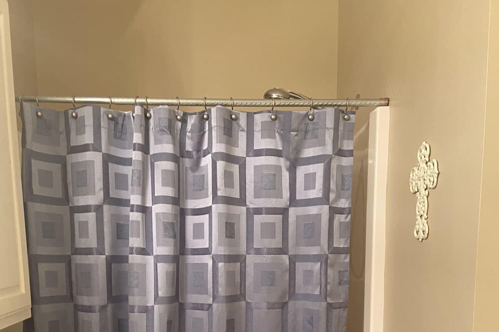 Photo of Bathroom in Drasco