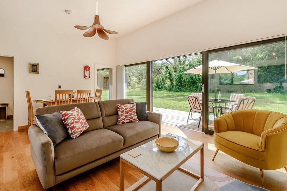 Photo of Livingroom in Beckley