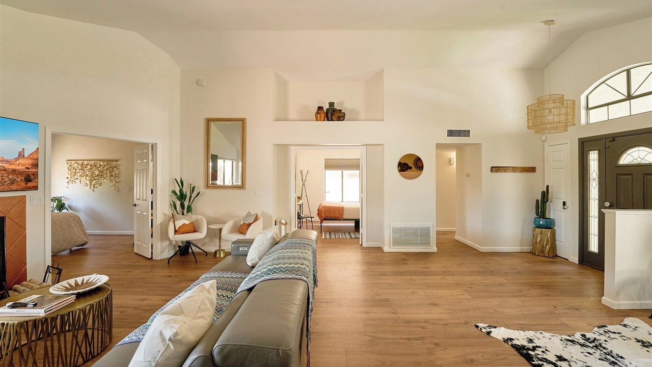 Photo of Livingroom in Casa Rica North