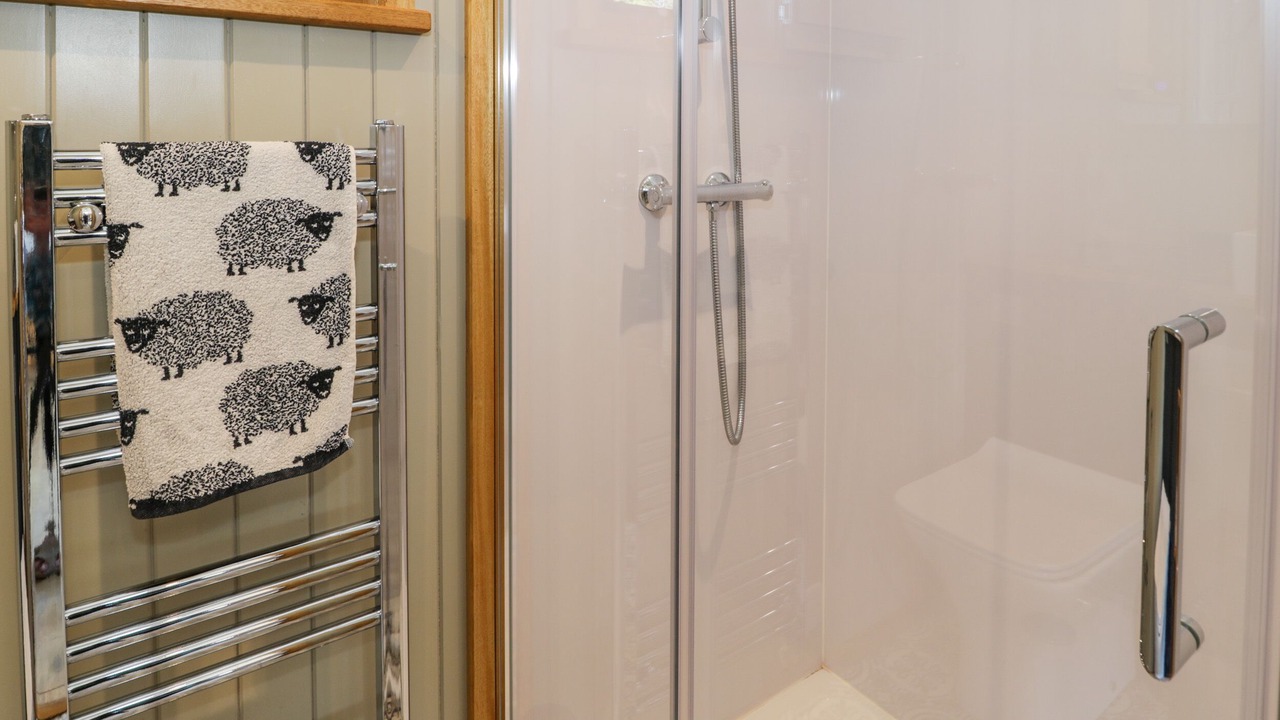 Photo of Bathroom in Llanbedr