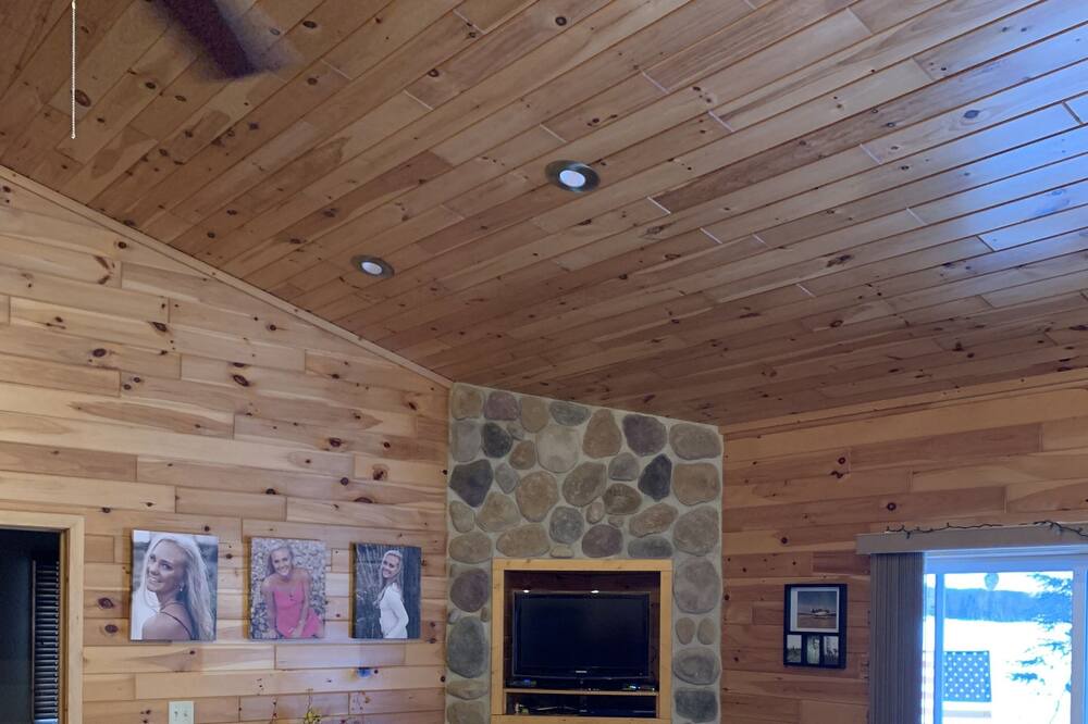Photo of Livingroom in Hayward