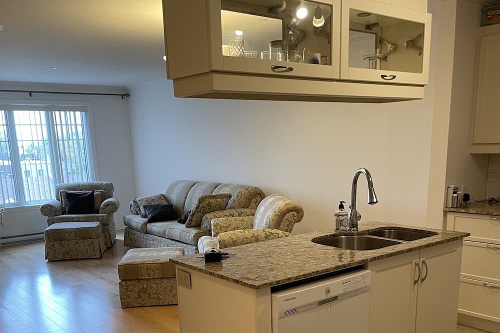 Photo of Kitchen in Pierrefonds-Roxboro