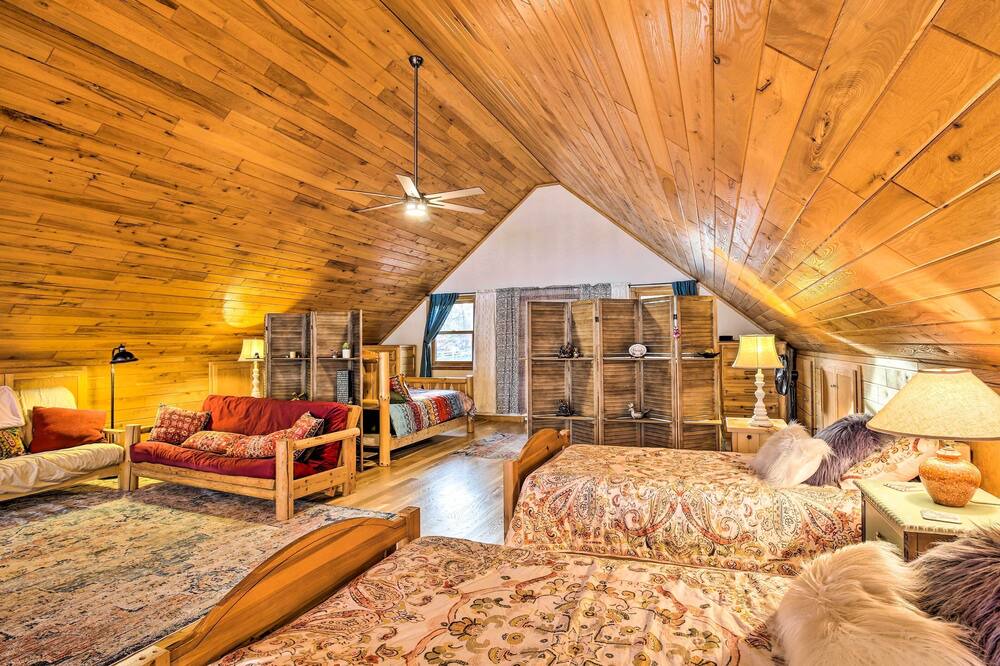 Photo of Others in Brill