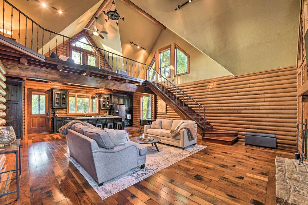 Photo of Livingroom in Anderson County
