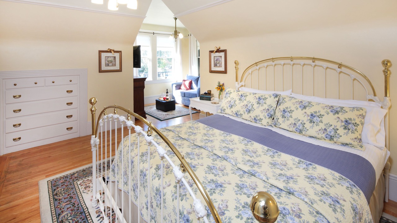 Photo of Bedroom in Cloverdale