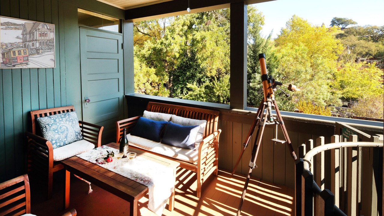 Photo of Patio Balcony in Cloverdale