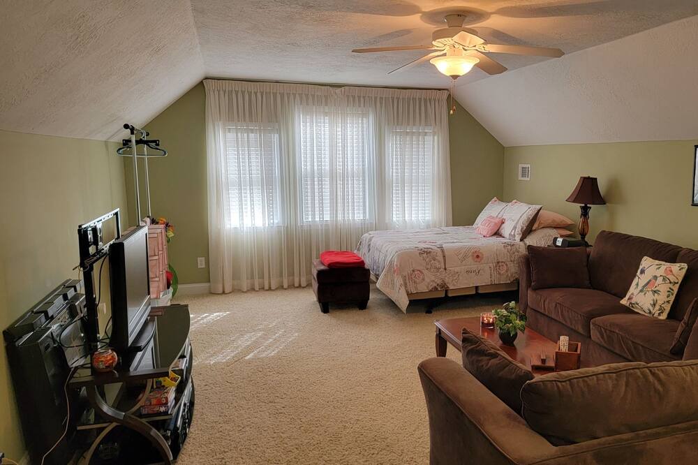 Photo of Bedroom in Grovetown