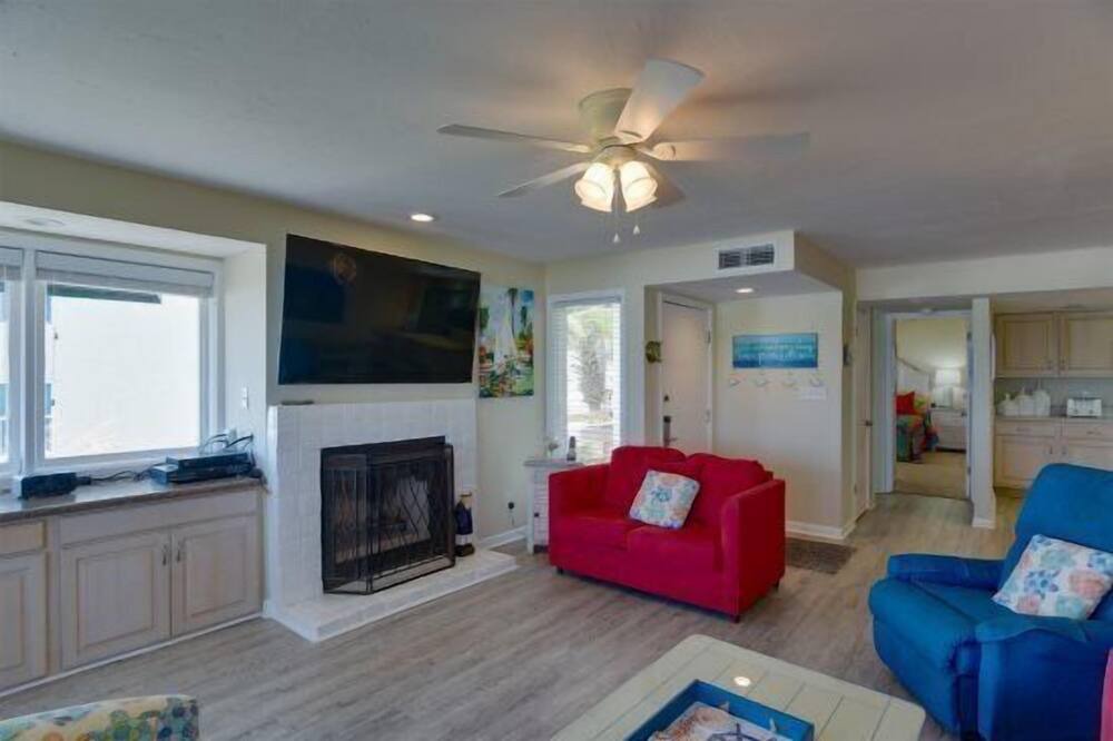 Photo of Livingroom in Crystal Beach