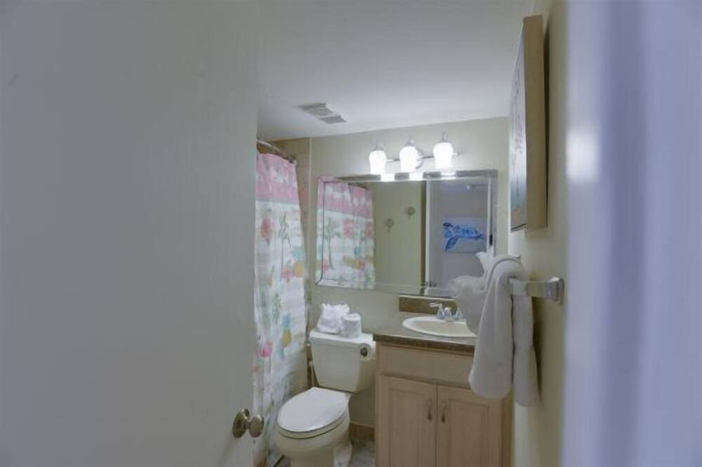 Photo of Bathroom in Crystal Beach