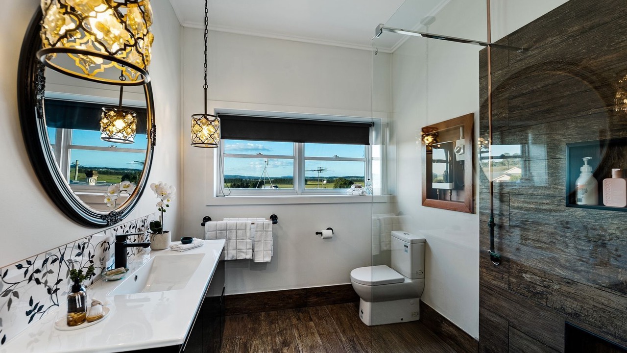 Photo of Others in Hinton