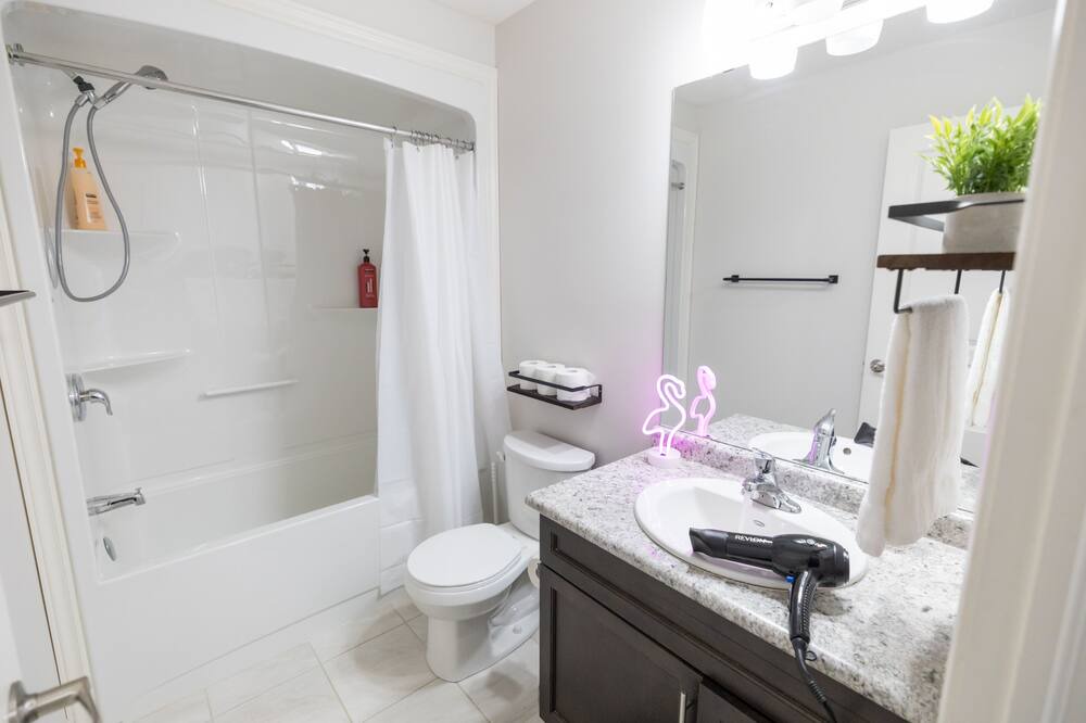 Photo of Bathroom in Thorold