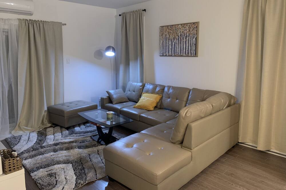 Photo of Livingroom in Plateau
