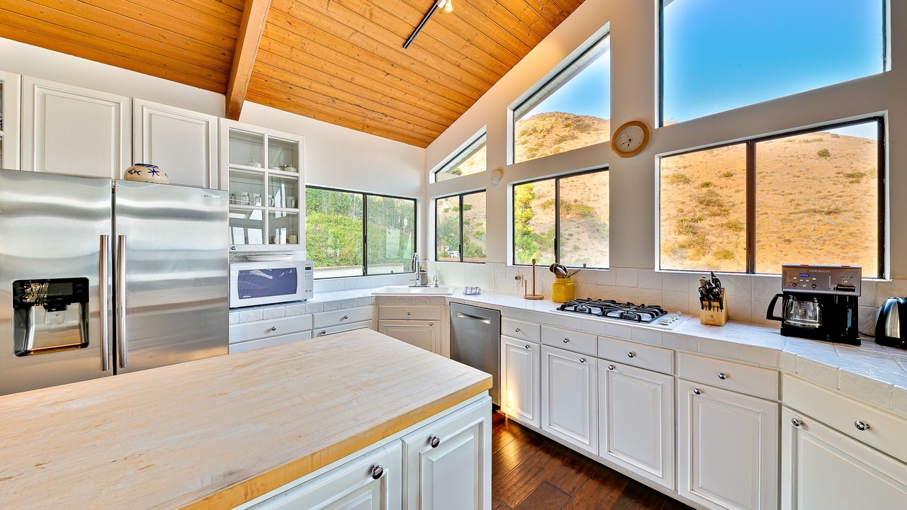 Photo of Kitchen in Western Malibu