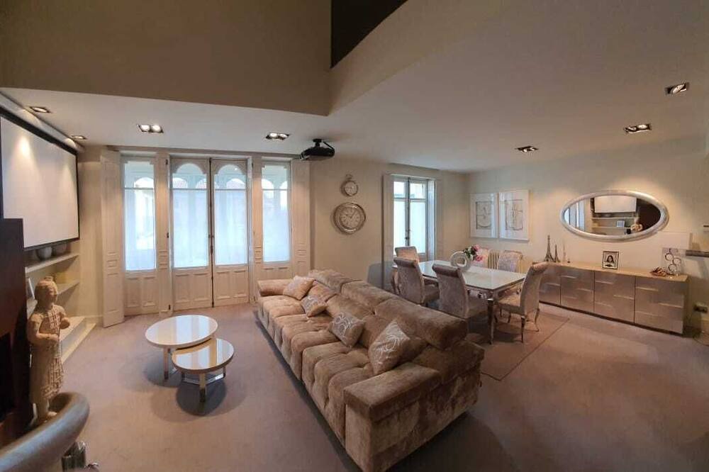 Photo of Livingroom in Old Town