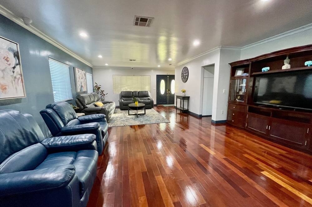 Photo of Livingroom in Rosemead