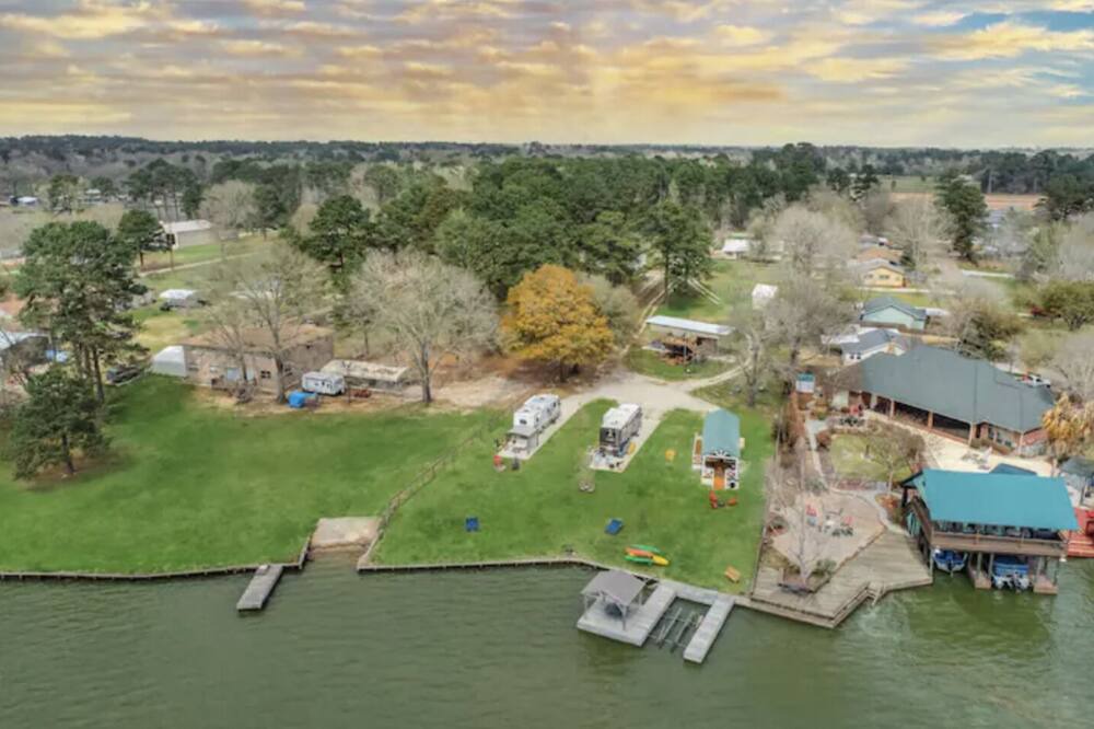 Photo of Others in Willis