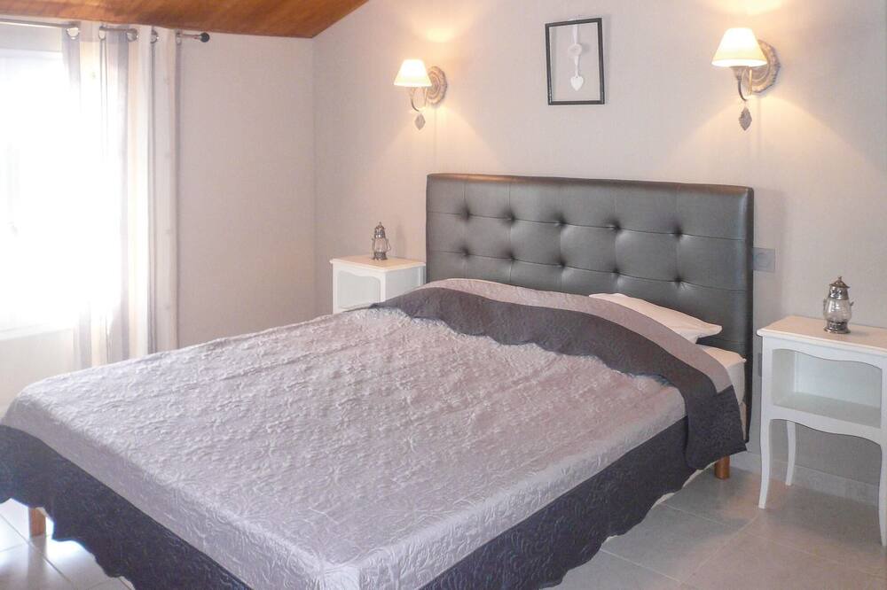 Photo of Bedroom in Creissan