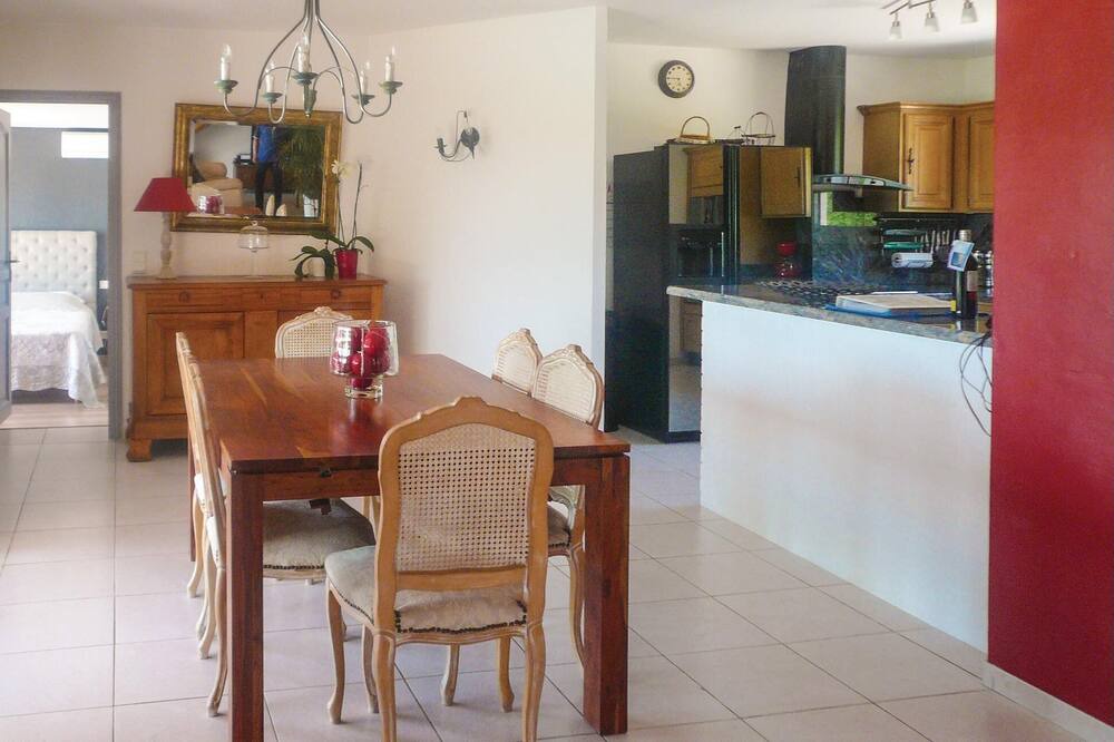 Photo of Others in Creissan