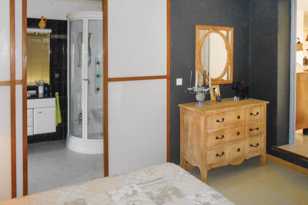 Photo of Bedroom in Creissan