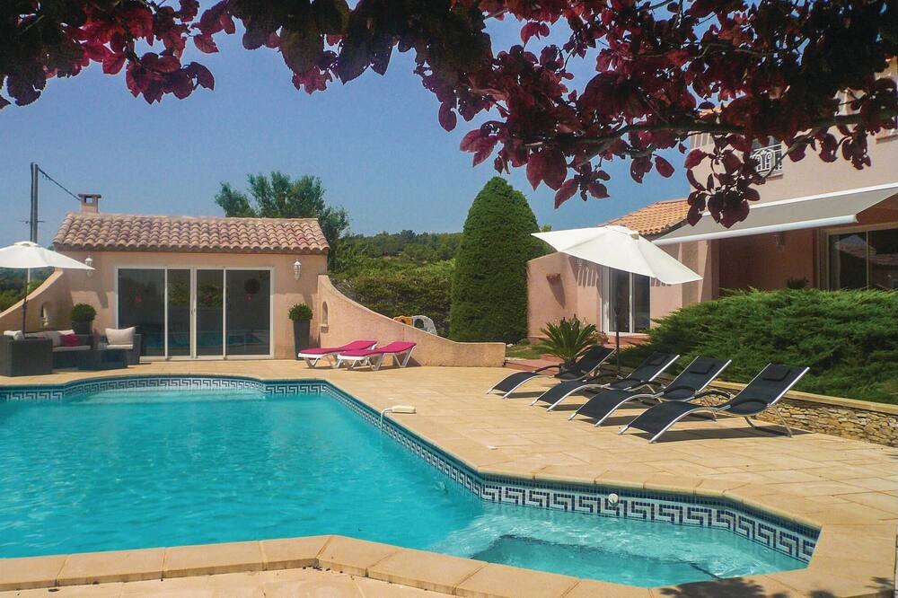 Photo of Outdoor in Creissan