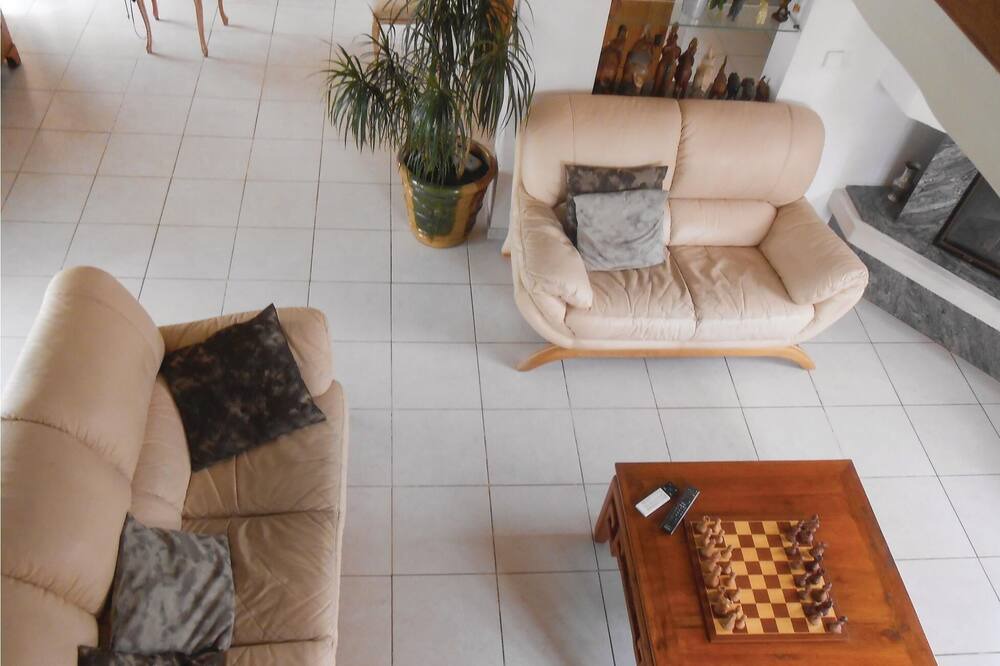 Photo of Others in Creissan