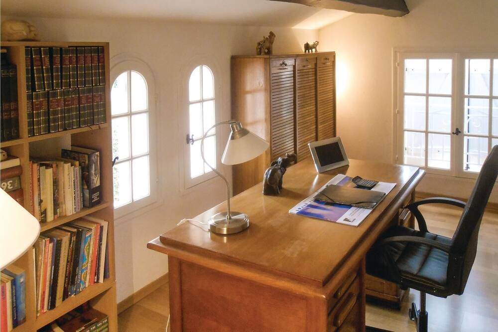 Photo of Others in Creissan