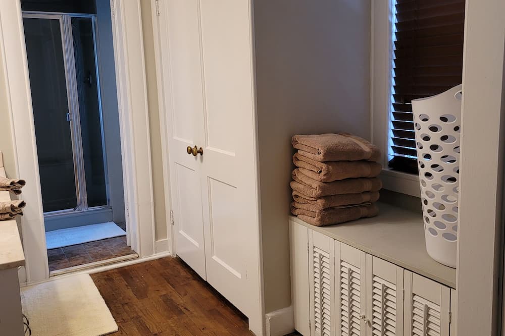 Photo of Bedroom in Albertville