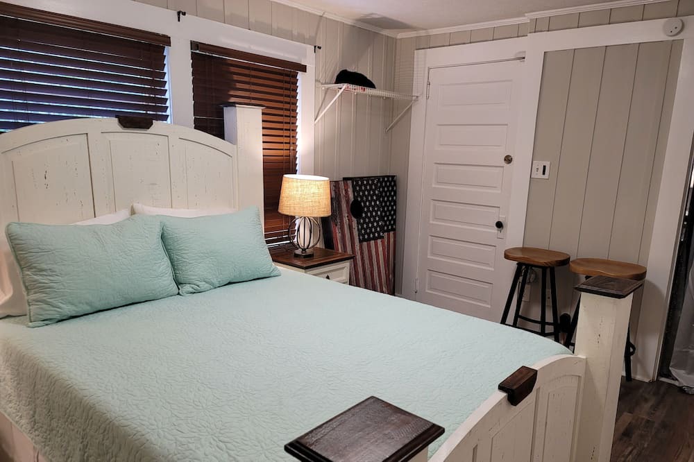 Photo of Bedroom in Albertville