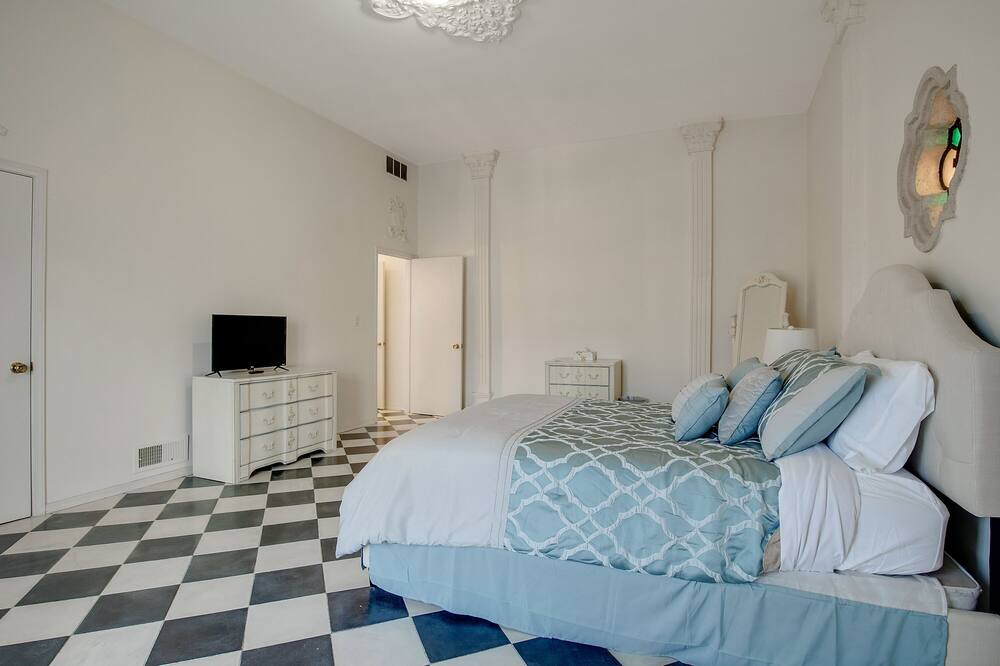 Photo of Bedroom in Southeast Heights