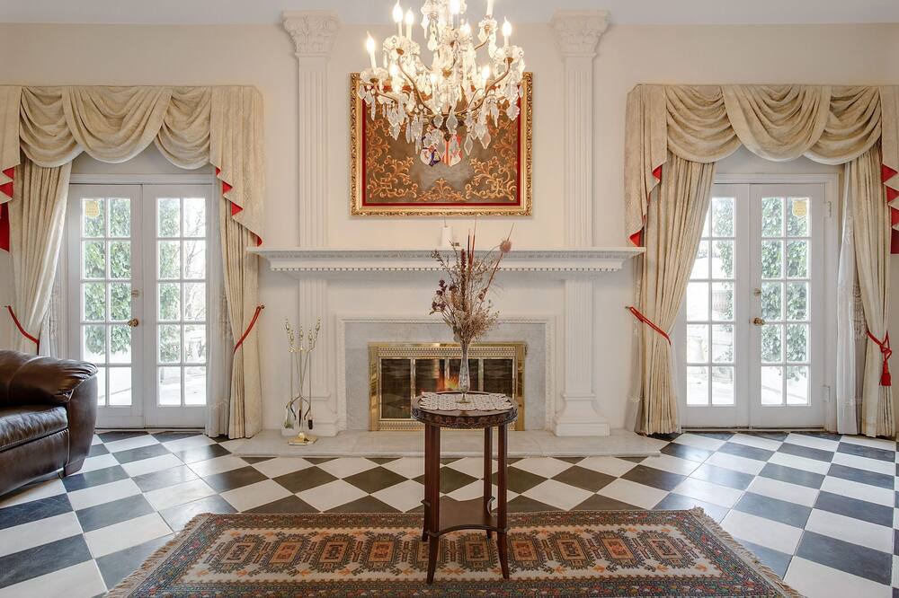 Photo of Livingroom in Southeast Heights