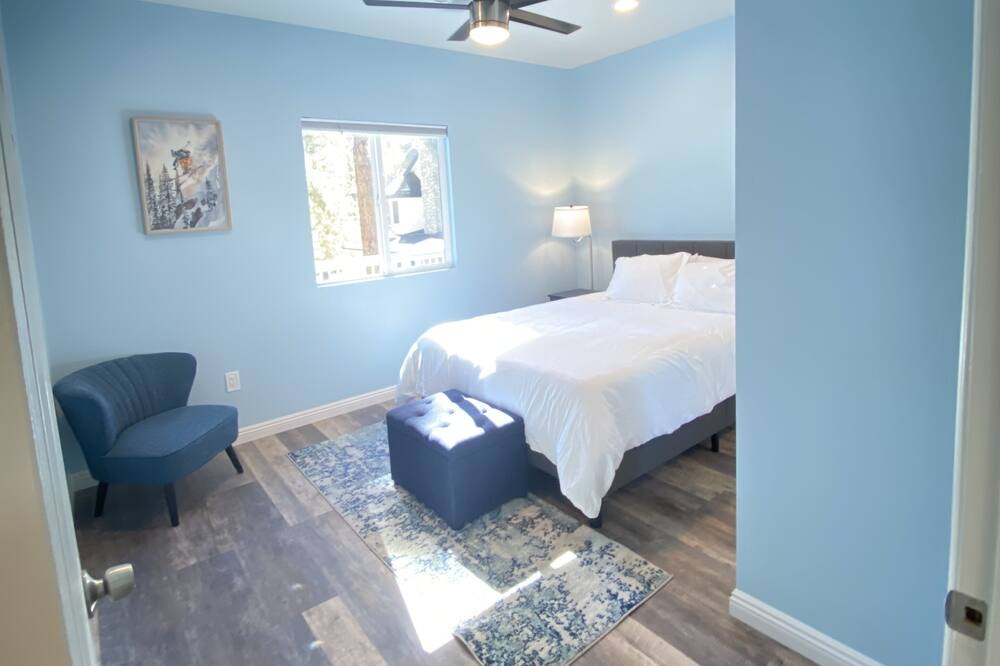 Photo of Bedroom in Wrightwood